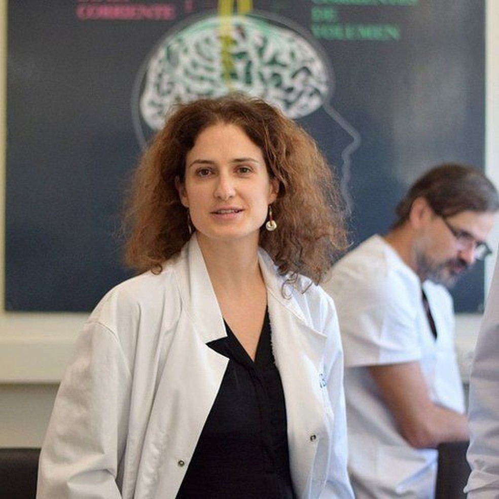 Nazareth Castellanos: 'Antonio Damasio fez muitos experimentos em que foi observado que pessoas que têm uma maior consciência corporal tomam decisões melhores ' — Foto: Nazareth Castellanos via BBC News Brasil