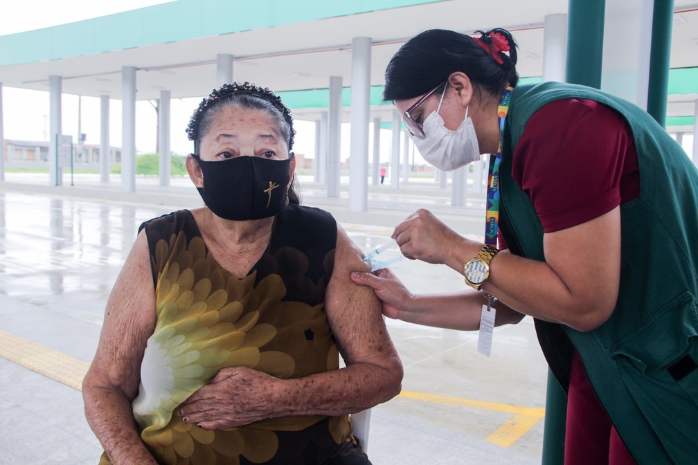 Manaus retoma vacinação de pessoas entre 55 e 59 anos — Foto: Divulgação