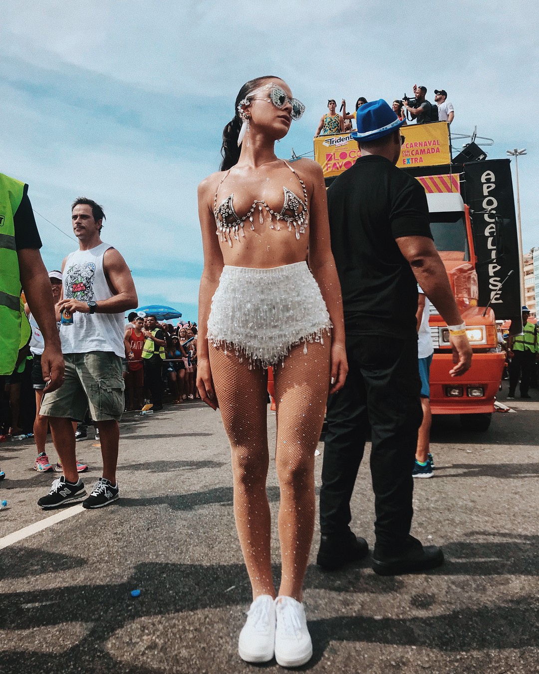 Bruna Marquezine com look de carnaval. (Foto: Instagram)