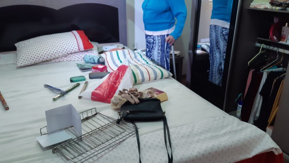 Idosa de 82 anos foi vÃ­tima de arrastÃ£o dentro de casa, em Natal â€” Foto: SÃ©rgio Henrique Santos/Inter TV Cabugi