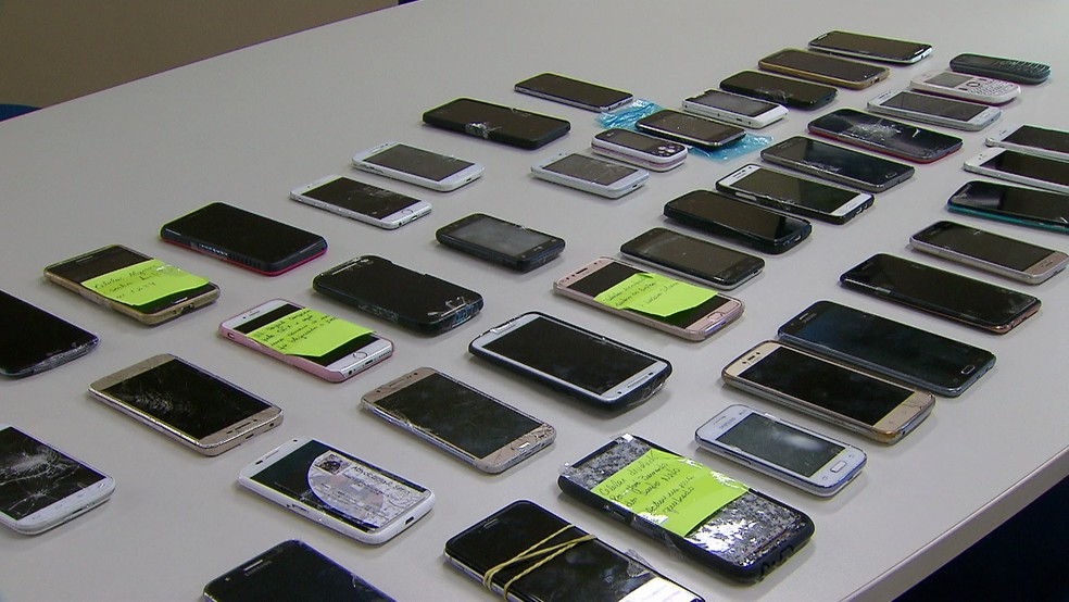 Em abril deste ano, 496 celulares foram recuperados pelo programa Alerta Celular, do governo de Pernambuco (Foto: ReproduÃ§Ã£o/TV Globo)
