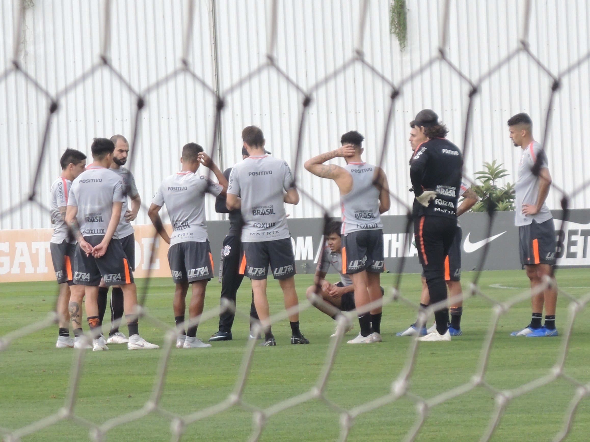 Com risco de não ter Jadson, Jair arma Corinthians com duas novidades