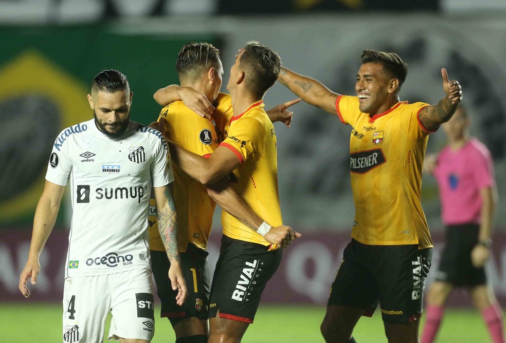 Barcelona deixou o Santos para tr&aacute;s na primeira fase &mdash; Foto: Divulga&ccedil;&atilde;o/Twitter Conmebol Libertadores