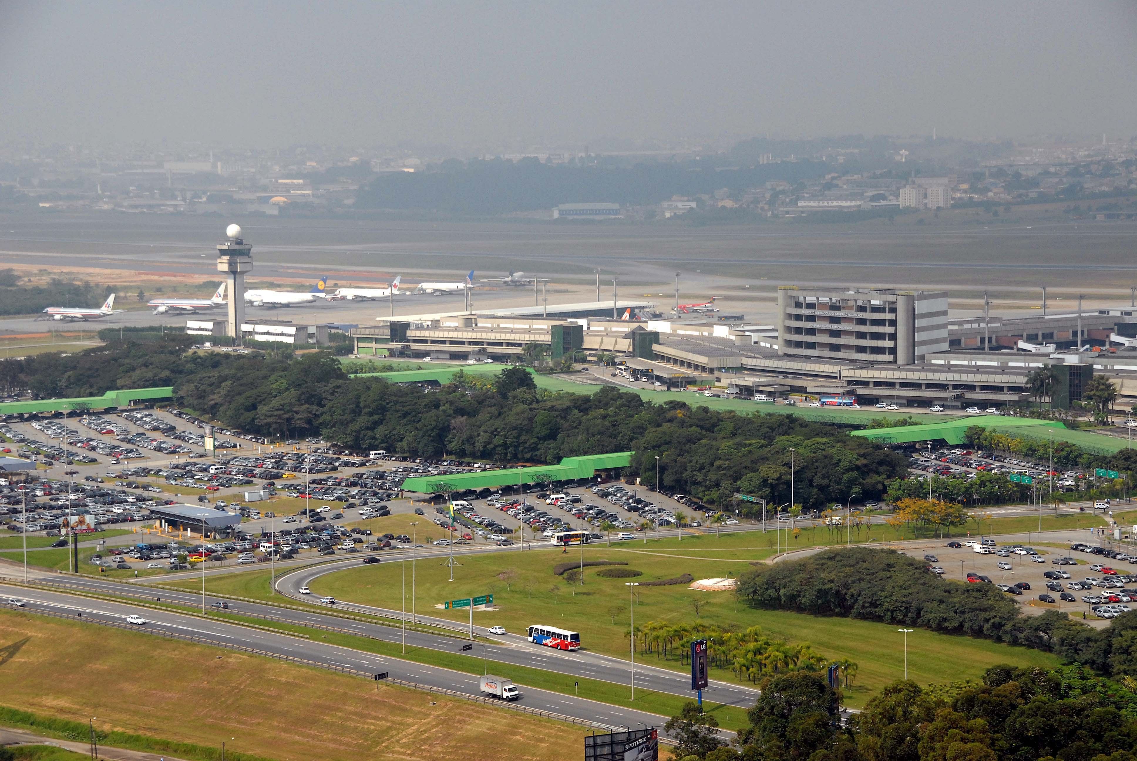 Aeroporto de Cumbica define estratégias para combater o coronavírus após reunião com a Anvisa thumbnail