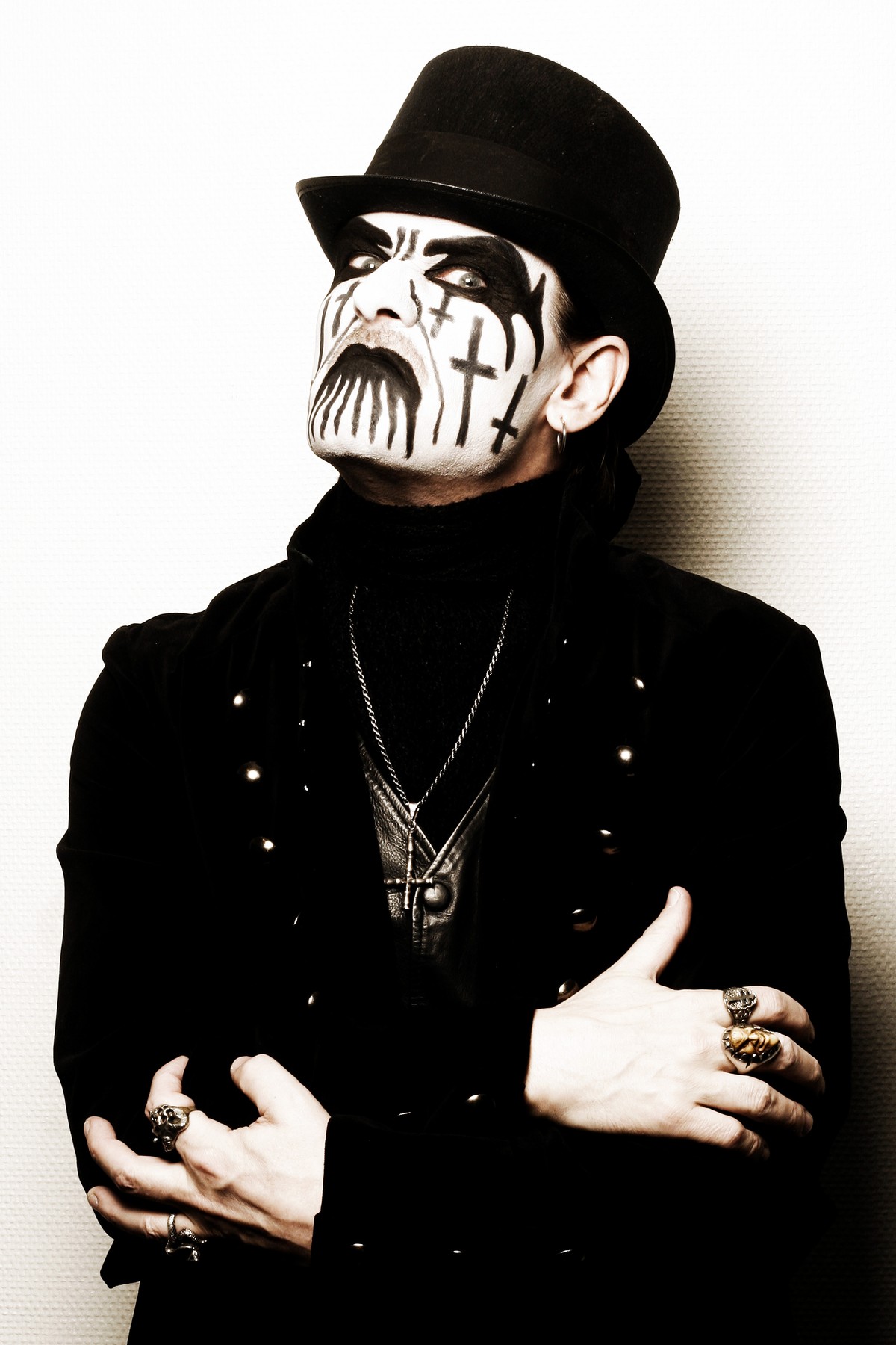 King Diamond: uma lenda do metal que vive entre fantasmas gatinhos e