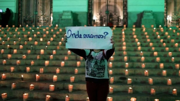 Homenagem no Rio de Janeiro aos mais de 500 mil mortos pela covid-19 no Brasil (Foto: Reuters)