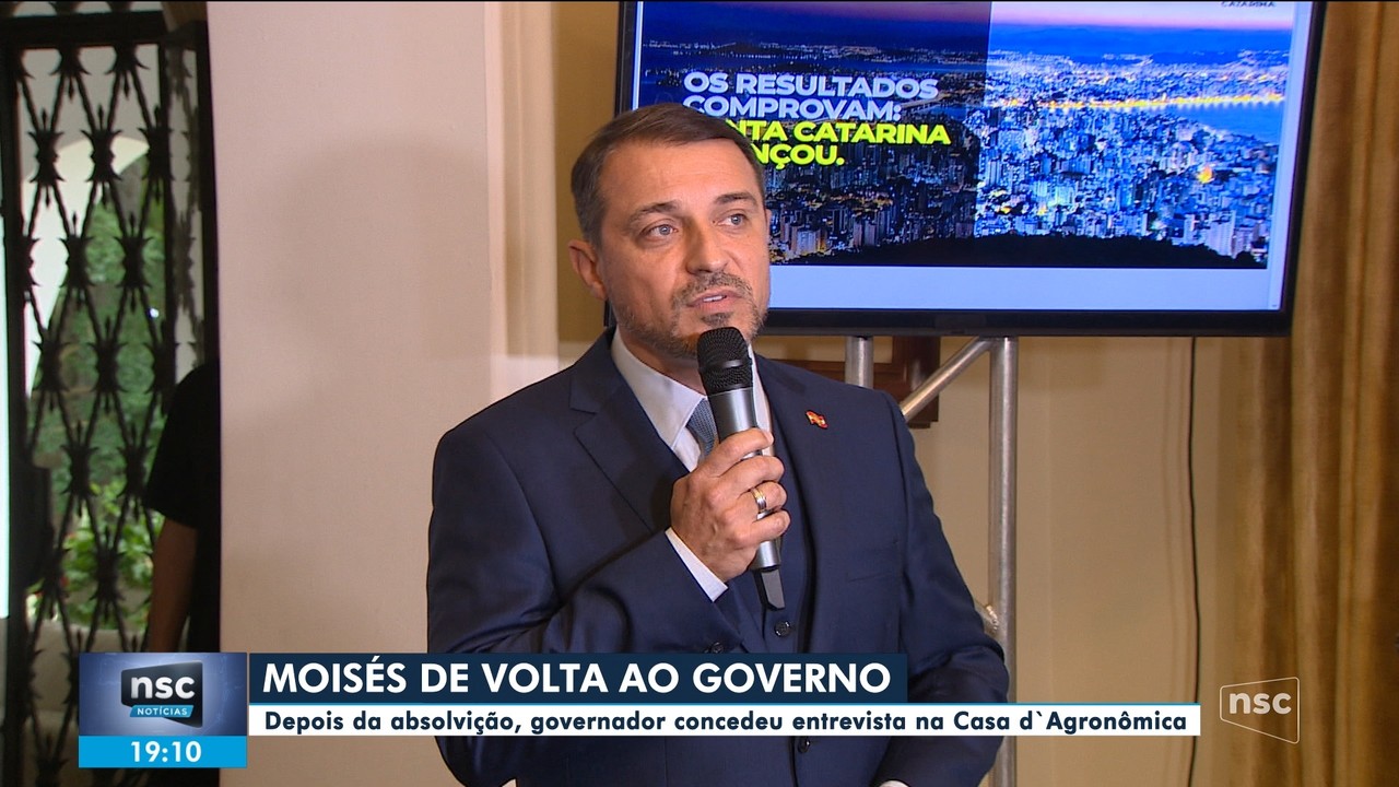 Depois da absolvição, Carlos Moisés fala sobre as mudanças no governo