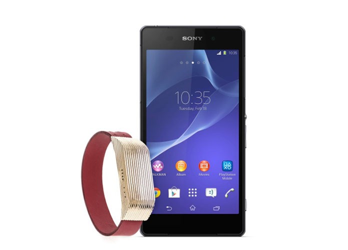 Smartband com acabamento em ouro vem com Xperia Z2 de brinde (Foto: Divulgação)