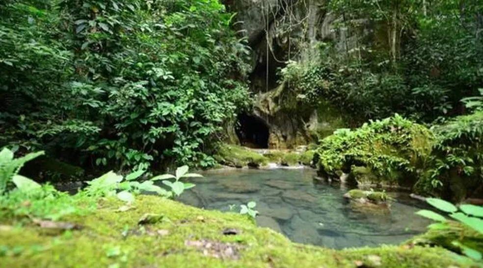 Para os maias, esta fascinante caverna era uma entrada sagrada para Xibalba, o submundo maia — Foto: BELIZE TOURISM BOARD