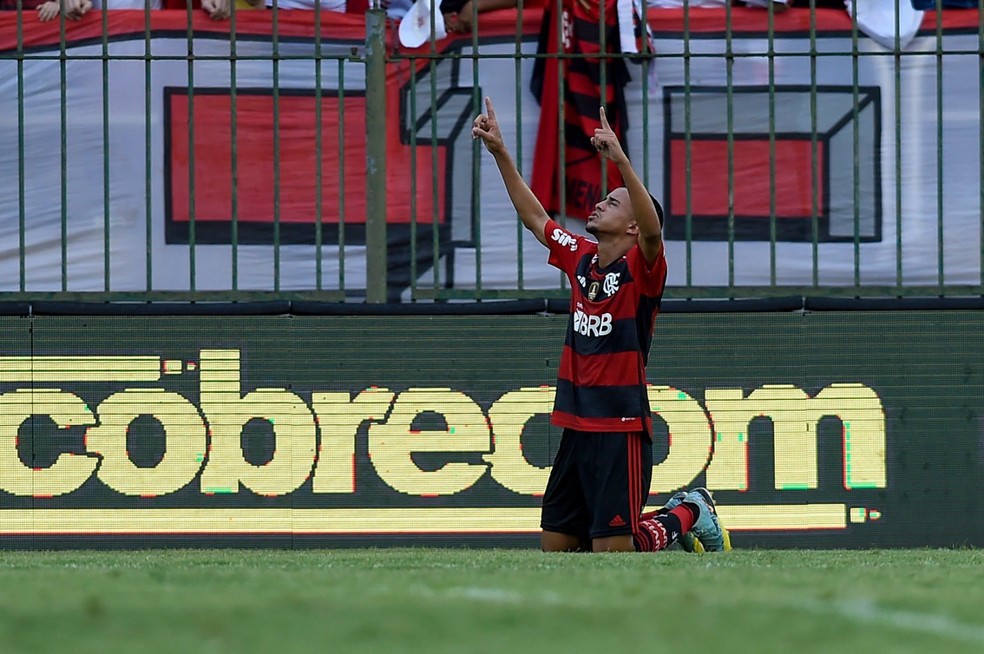 Resende x Flamengo: Matheus Gon&ccedil;alves &mdash; Foto: Marcelo Cortes/CRF
