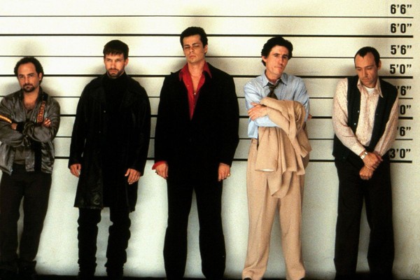Cena de Os Suspeitos (1995) (Foto: Reprodução/Getty Images)