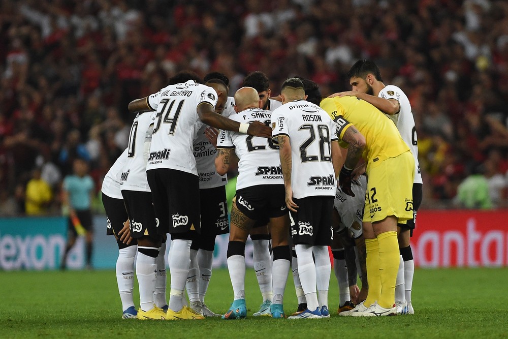 Análise: Corinthians utilizou mais de 40 jogadores durante os 50 jogos que disputou na temporada