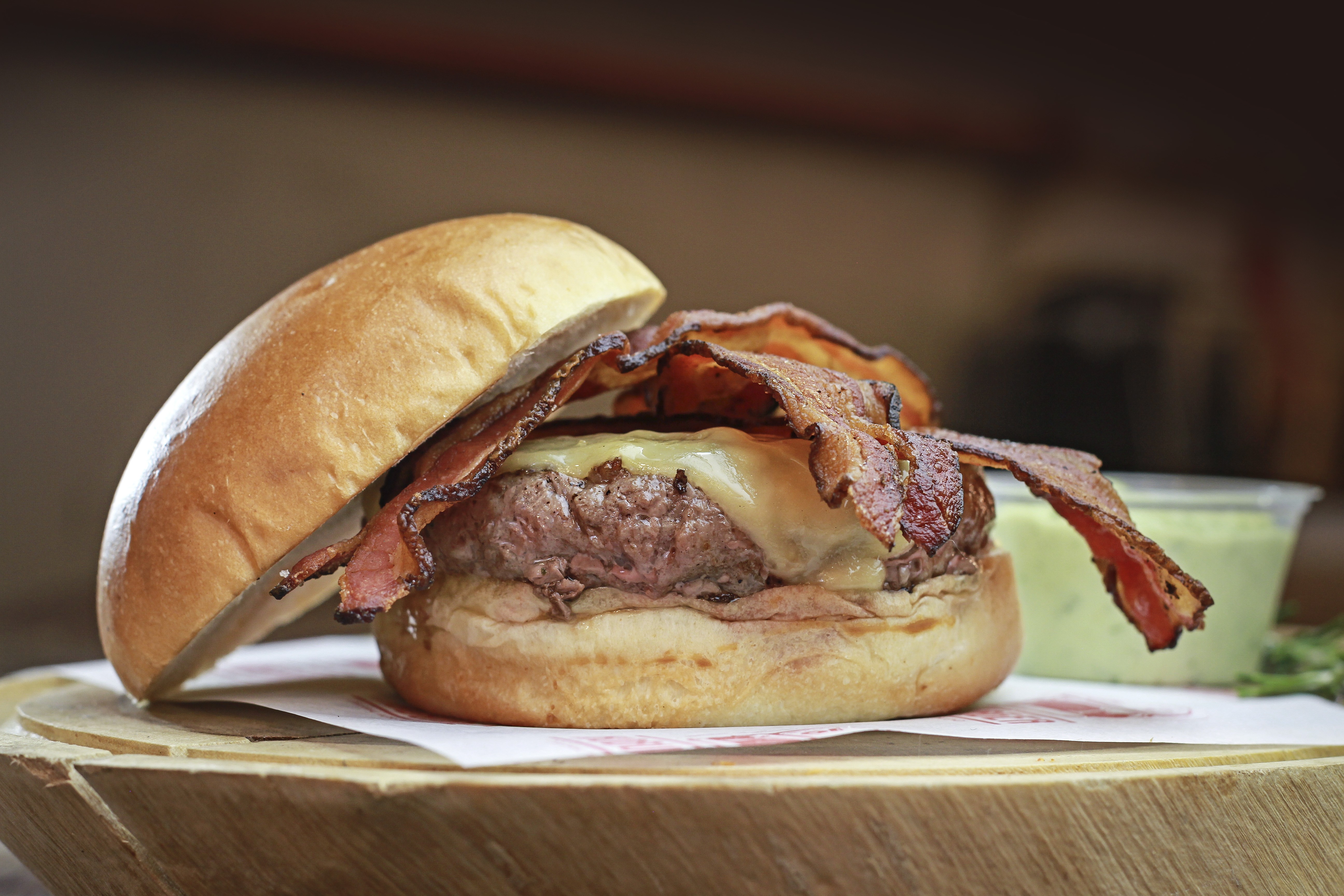 RODÍZIO DE HAMBÚRGUER WAGYU COM CHOPP À VONTADE! 😱😋 Fomos