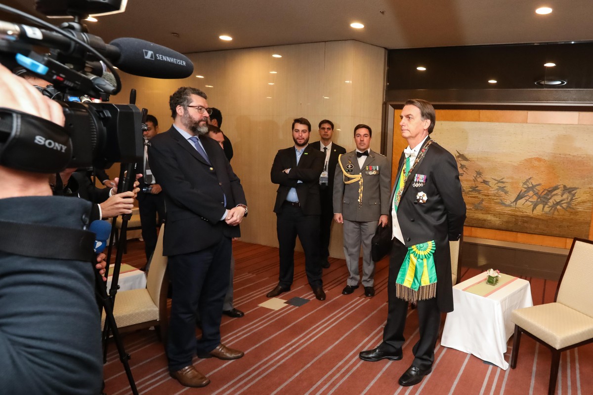 Bolsonaro manda Forças Armadas se prepararem para possíveis confrontos