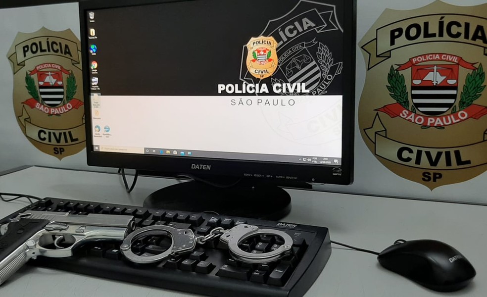Após denúncia em Bauru, polícia identifica autor de comentários racistas na web — Foto: Polícia Civil/Divulgação