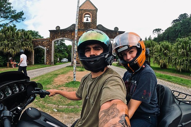 Caio Castro e Grazi Massafera (Foto: Reprodução/Instagram)