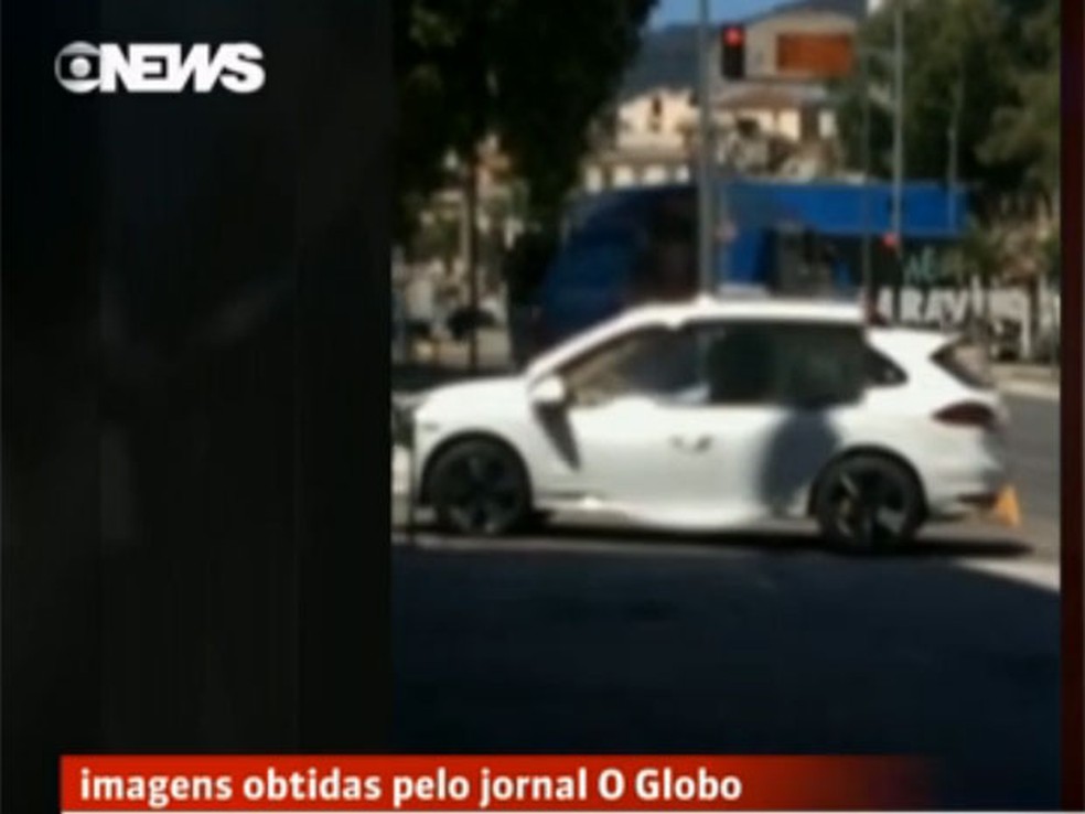 Juiz Flávio Roberto de Souza, que conduz processos contra Eike, foi flagrado dirigindo carro do empresário apreendido pela Polícia Federal (Foto: Reprodução / Globo News)