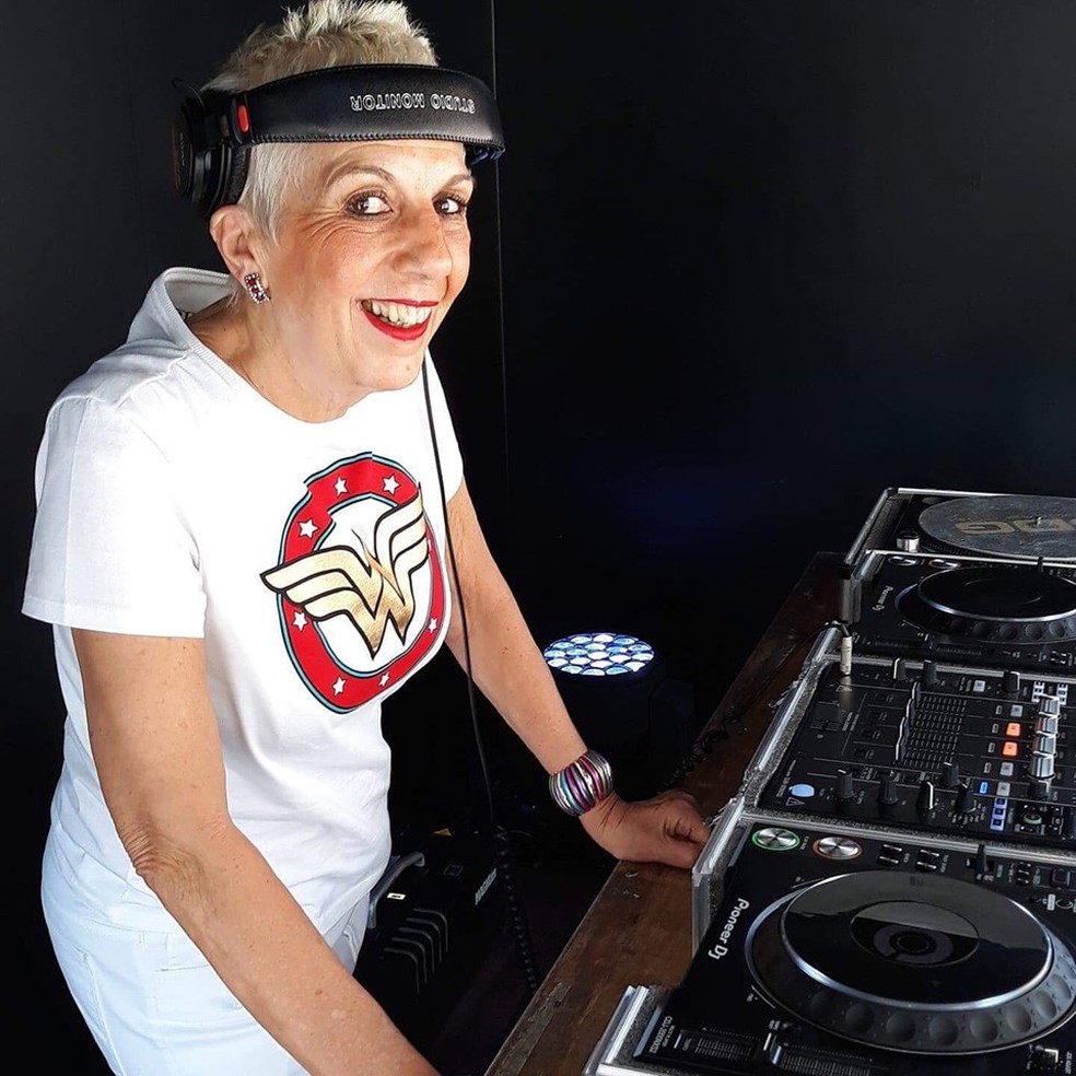 Sonia Abreu era conhecida como a primeira DJ brasileira â Foto: ReproduÃ§Ã£o/Facebook/Sonia Abreu