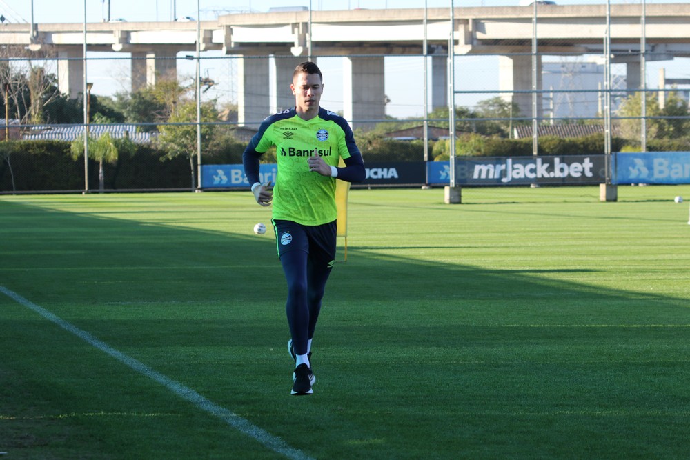 Goleiro do Grêmio deve retornar ao time no início de agosto