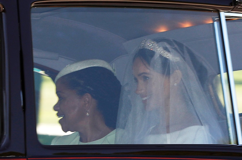 Meghan Markle rumo ao Castelo de Windsor para se casar com o príncipe Harry (Foto: Darren Staples/Reuters)