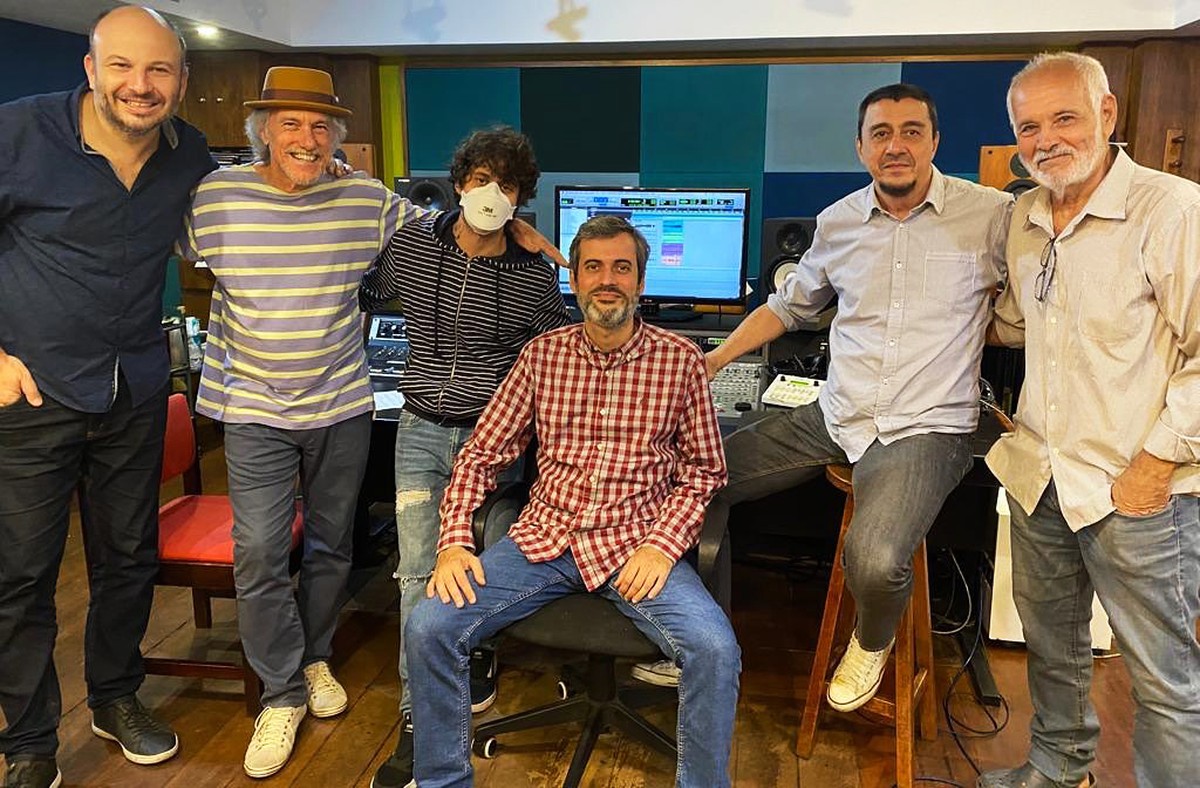 Mauro Senise e Cristovão Bastos aventam o álbum em que tocam o repertório de Paulinho da Viola |  Weblog do Mauro Ferreira