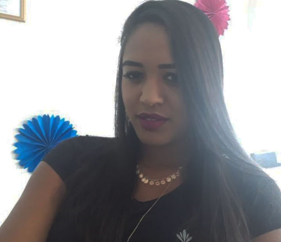 Daiane, de 22 anos, foi morta a facadas na Bahia e o namorado Ã© o principal suspeito â€” Foto: Arquivo Pessoal