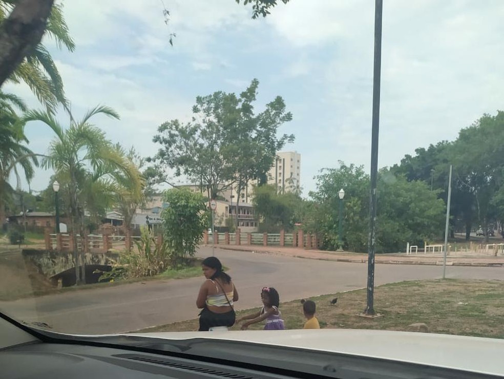 Caso migrantes continuem nas ruas com crianças podem perder a guarda e serem penalizados  — Foto: Elder Araújo/Arquivo pessoal 