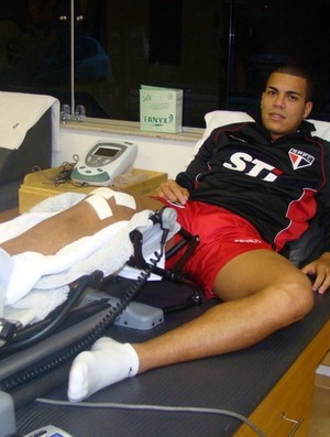 Carleto inicia nova etapa de fisioterapia no Reffis do São Paulo (Foto: Site oficial do São Paulo FC)