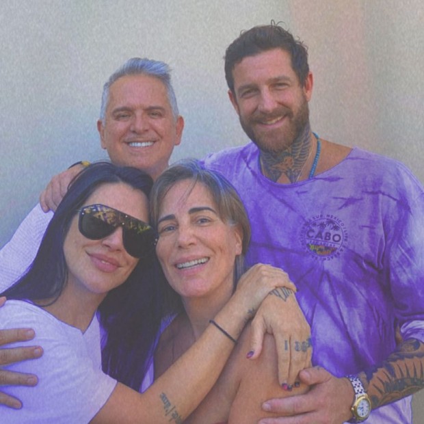 Orlando Morais e Gloria Pires recebem visita de Cleo e namorado (Foto: Reprodução/Instagram)