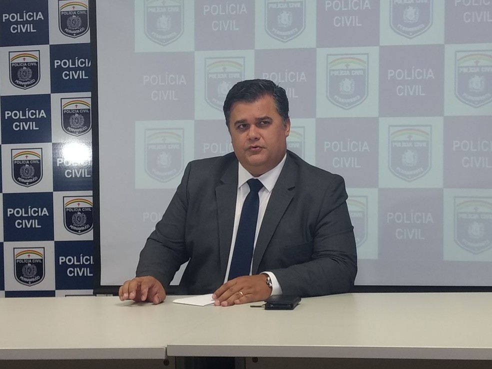 Chefe da Polícia Civil, delegado Joselito do Amaral, falou sobre a operação deflagrada em São Lourenço da Mata (Foto: Pedro Alves/G1)