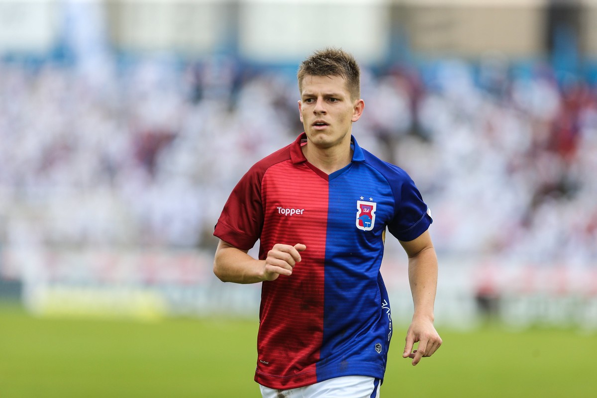 João Pedro é poupado de treino no Paraná antes do clássico contra o
