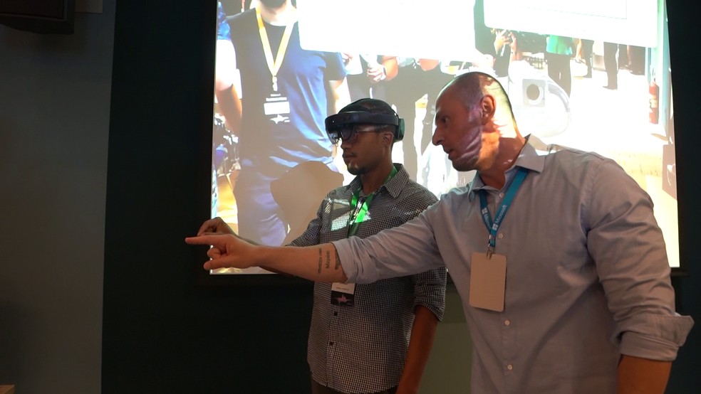 HoloLens 2 em demonstração na sede da Microsoft no Brasil — Foto: Luiz Franco/g1