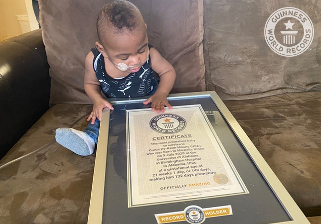 O bebê mais prematuro do mundo, Curtis Zy-Keith Means (Foto: Guinness World Records )