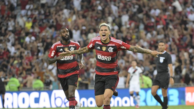 Flamengo vence o Vasco por 3 a 1 e está na final do Carioca - Fim