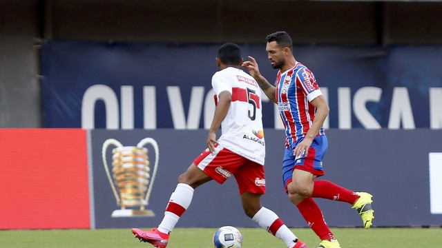 Gilberto em ação no estádio de Pituaçu