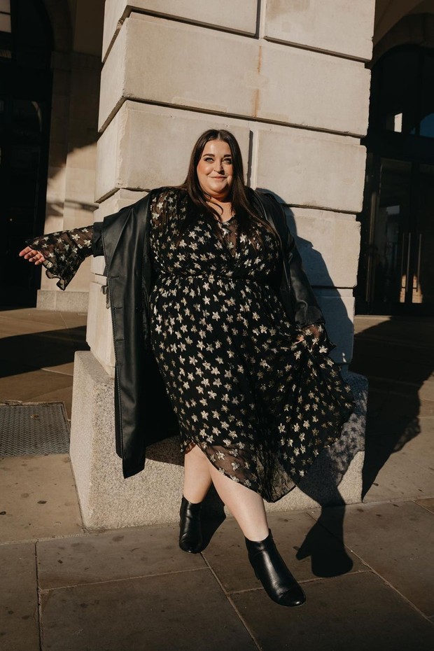 Looks plus size com bota store cano curto