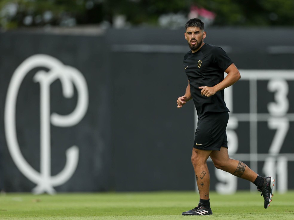 Com outros clubes de olho, Corinthians e Bruno Méndez adiam reunião por renovação