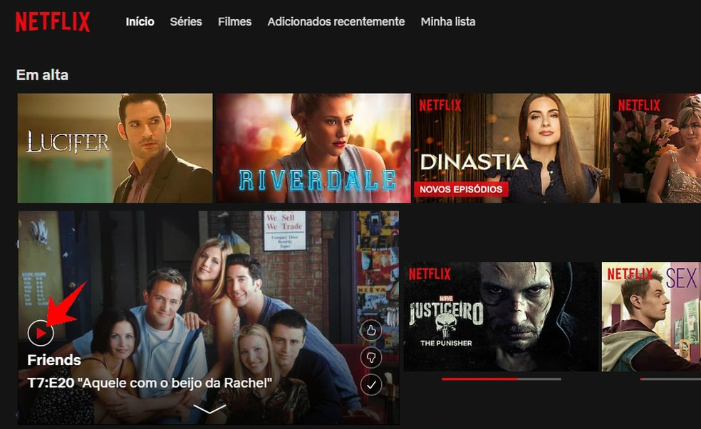 Selecionando uma série para assistir na Netflix — Foto: Reprodução/Rodrigo Fernandes