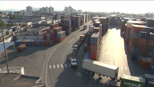 Portos de Itajaí e Navegantes buscam alternativas para dificuldades com greve dos caminhoneiros e embargos