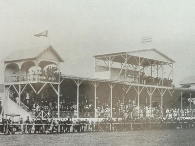 Arena da Baixada 100 anos - 1914 arquibancada (Foto: Arquivo/Tribuna do Paraná)