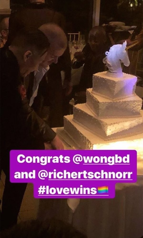 O ator BD Wong em seu casamento com Richert Schnorr (Foto: Instagram)