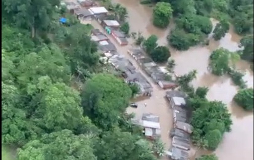 Itajuípe, no sul da Bahia, fica completamente alagada após chuva no sul da Bahia — Foto: Divulgação / GOVBA