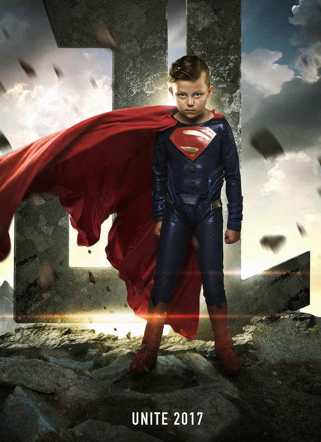 criança fantasiada de superman (Foto: Josh Rossi)