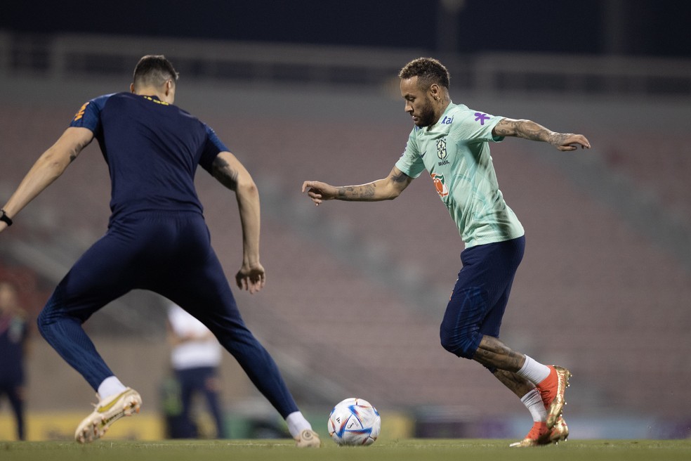 Neymar no treino da seleção brasileira neste sábado — Foto: Lucas Figueiredo/CBF