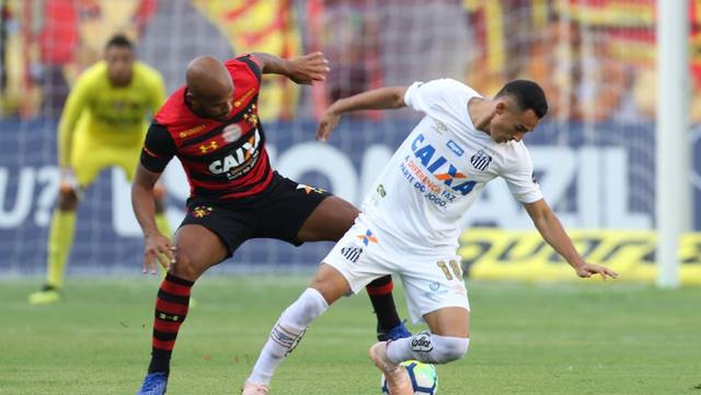 Em 2018, Sport foi rebaixado na última rodada, mesmo vencendo o Santos na Ilha — Foto: Aldo Carneiro/Pernambuco Press