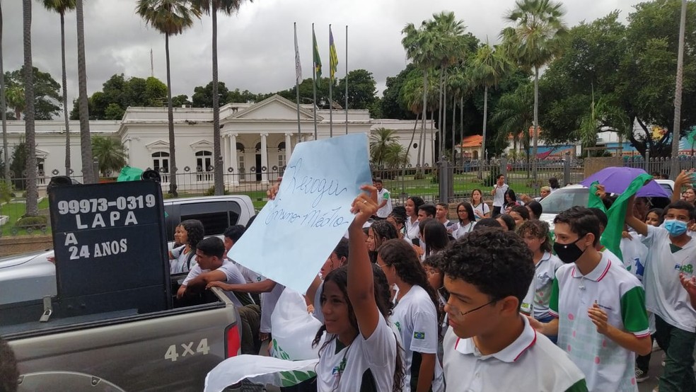 Estudantes de Teresina protestam contra o Novo Ensino Médio e pedem revogação  — Foto: Andrê Nascimento/g1