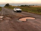 'Pior rodovia' do RS tem buracos e falta de acostamento e sinalização