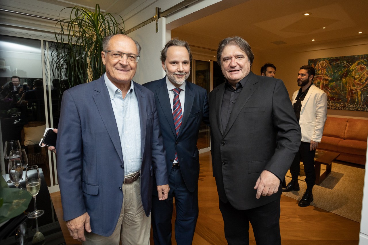 Geraldo Alckmin e os advogados Marco Aurélio Carvalho e Pedro Serrano 