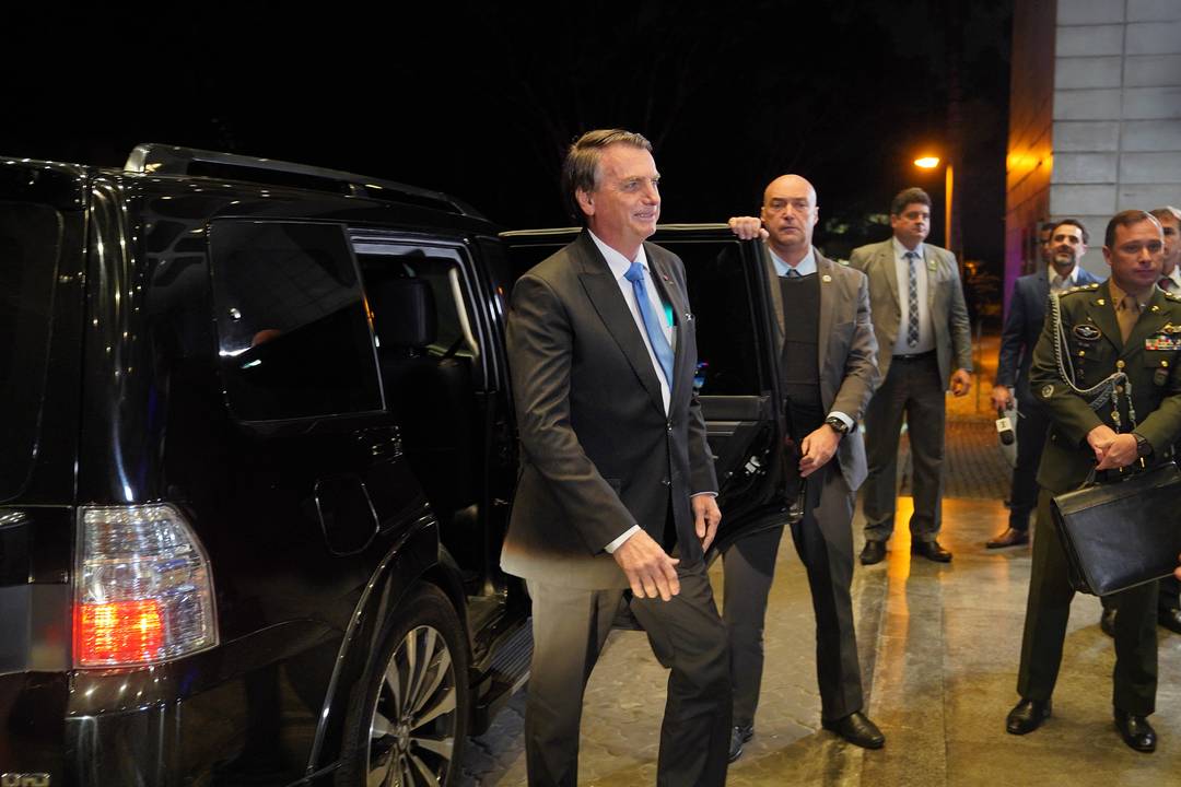 Jair Bolsonaro chega ao estdio onde ser a ser realizada a entrevista ao Jornal Nacional