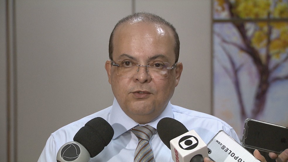 O governador de Brasília Ibaneis Rocha (MDB) em entrevista coletiva sobre o Hospital Regional de Sobradinho — Foto: TV Globo/Reprodução